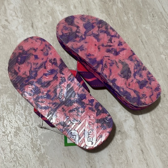 NWT Crayola Toddler Girl Flip Flops *11 - Picture 3 of 4